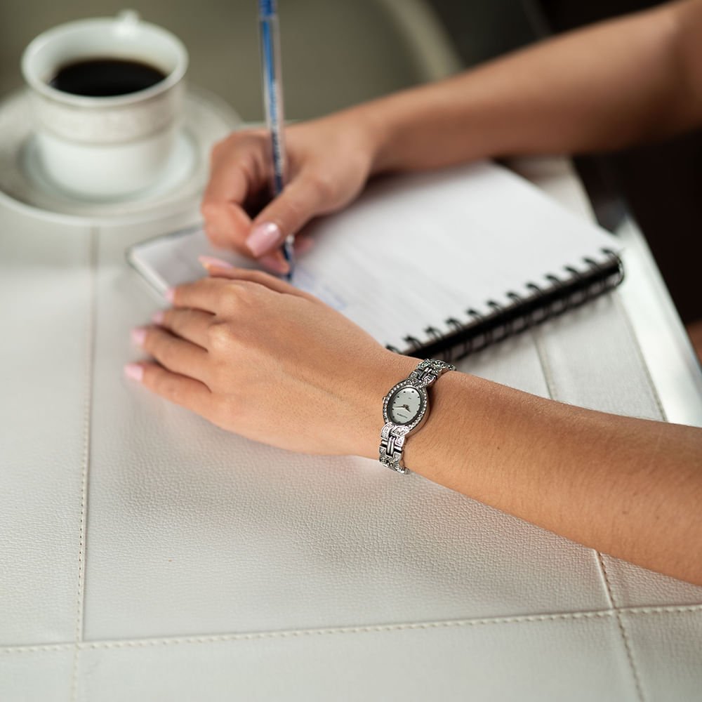 Relógio Feminino Oval Cristais Prata Prata 3