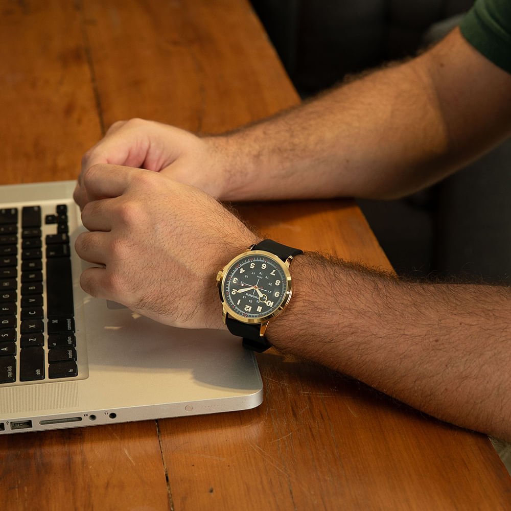 Relógio Masculino Dourado Mostrador Duplo Horário Preto 2