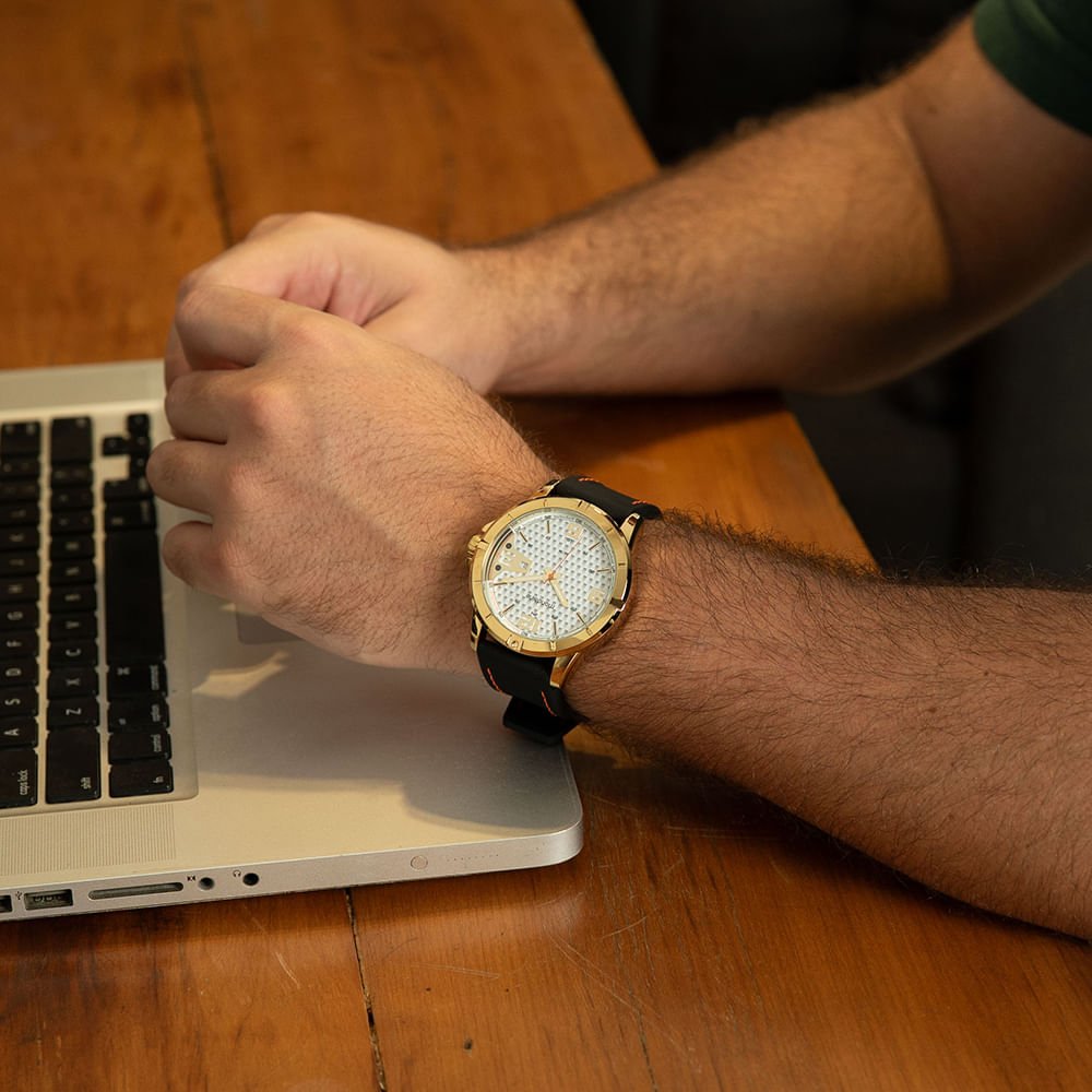 Relógio Masculino Dourado Calendário e Duplo Horário Preto 2