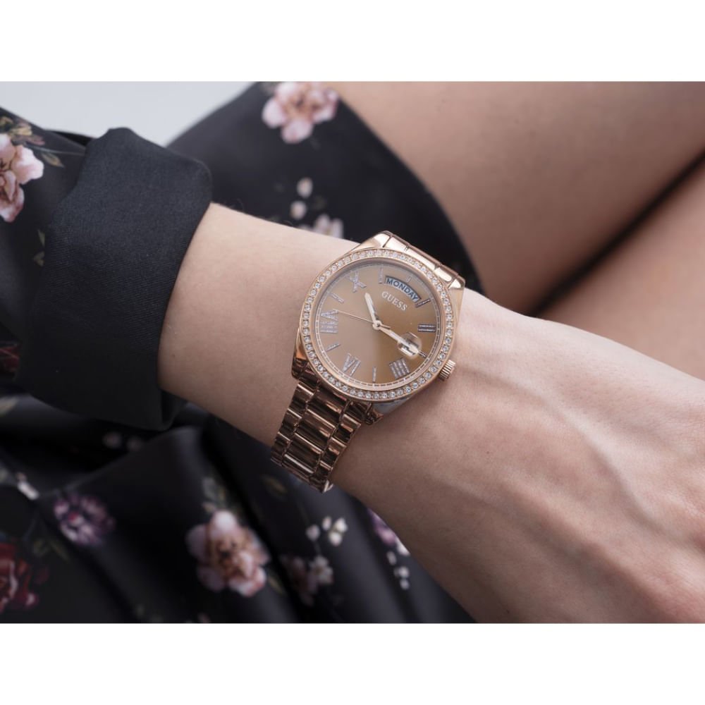 Relógio Guess Feminino Com Calendário Rose Gold Rosé 4