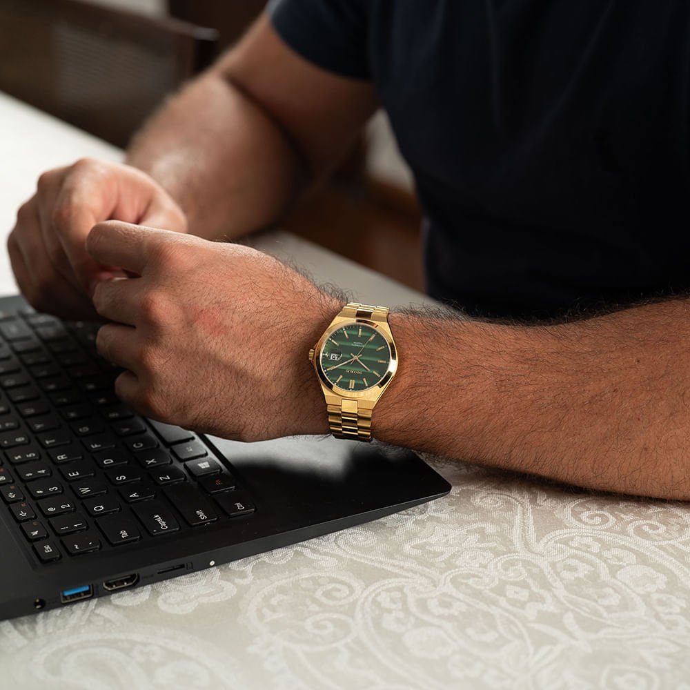 Relógio Masculino Automático Fundo Transparente Visor Verde Dourado 2