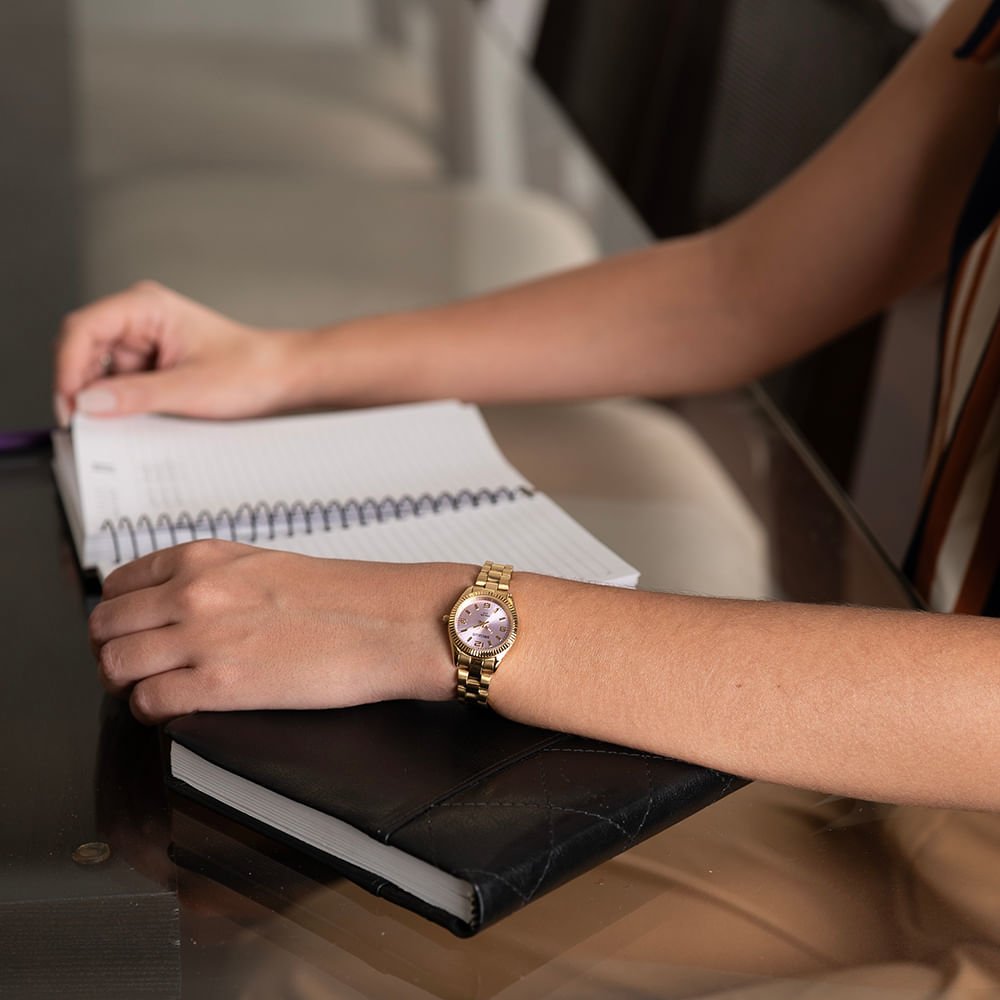 Kit Relógio Feminino Catraca Facetada Dourado com Pulseira Dourado 3