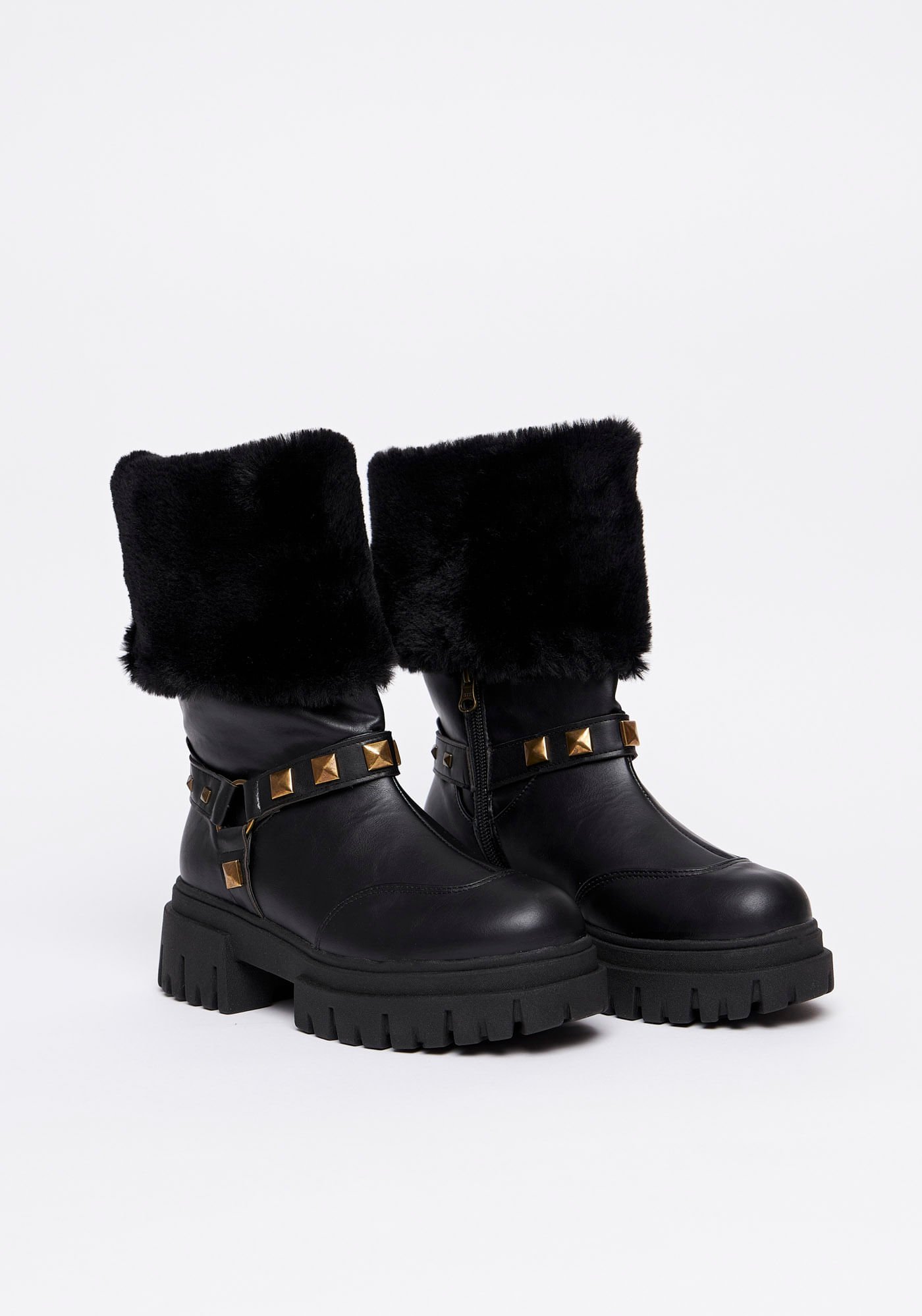 Bota Cano Baixo com Pelo Branco 2