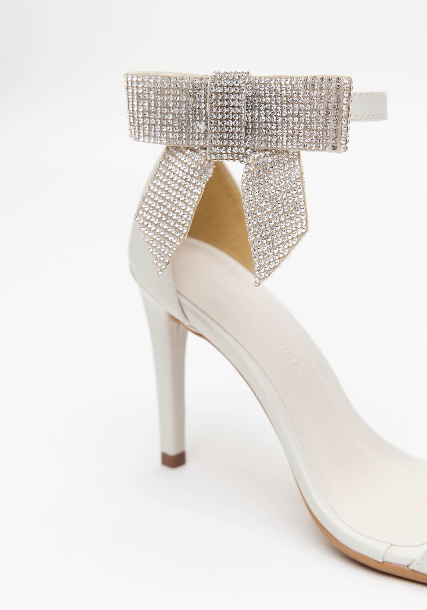 Sandália Salto Fino com Laço Branco 2