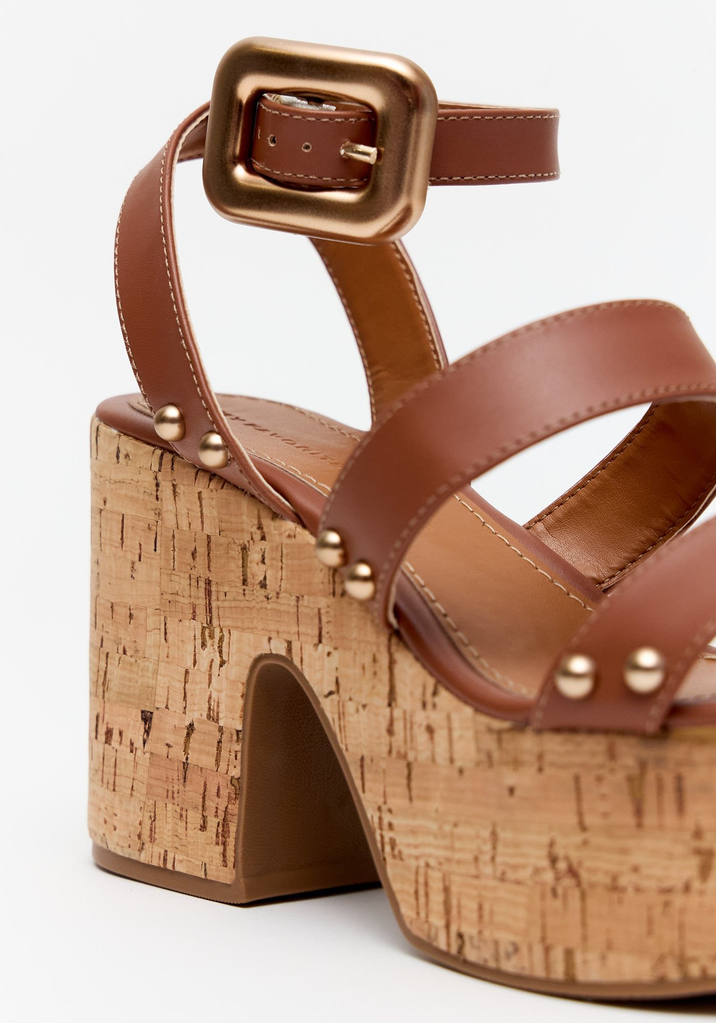 Sandália Anabela Cortiça E Rebites Marrom 3