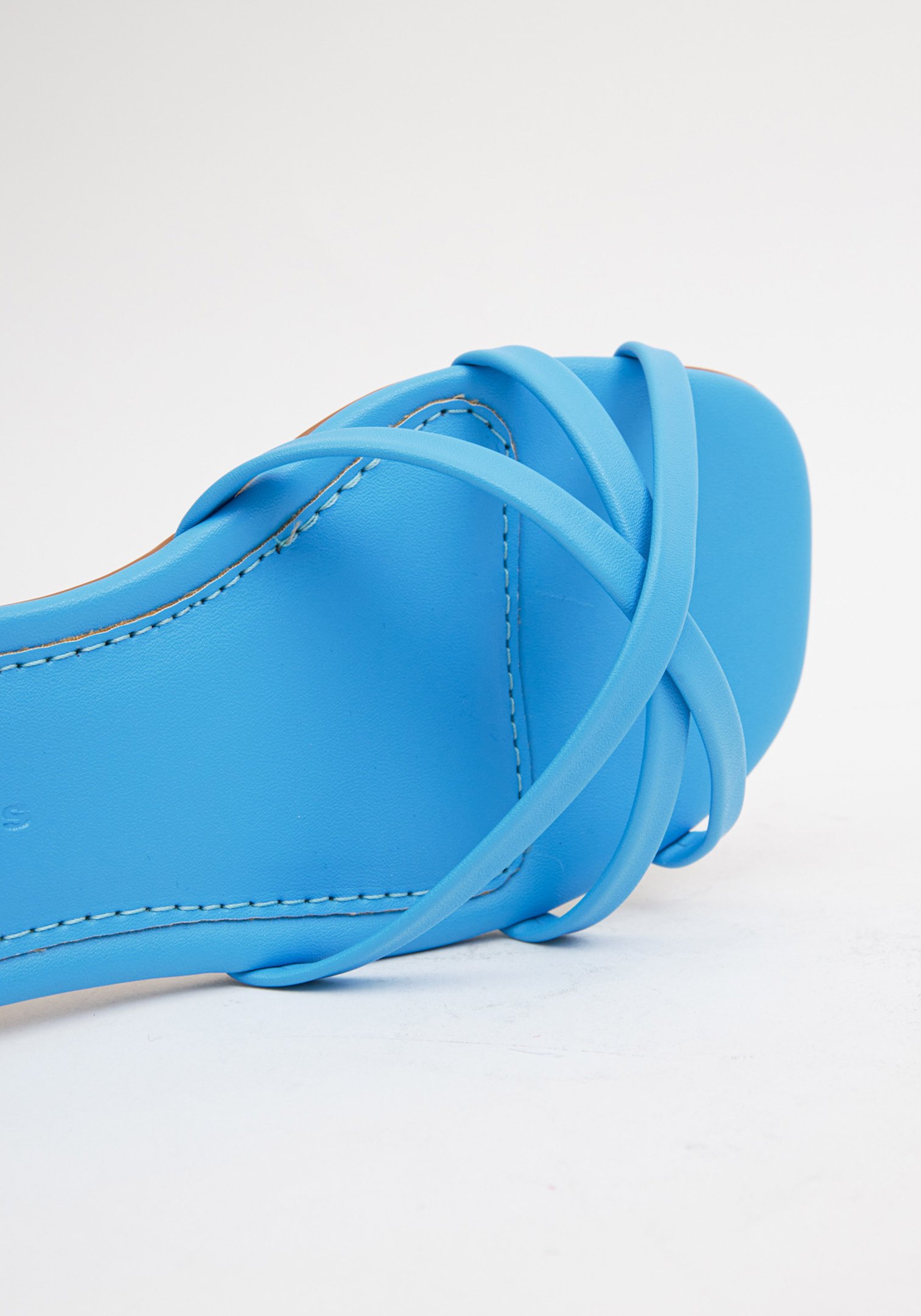 Rasteira Plumas Azul Azul 3