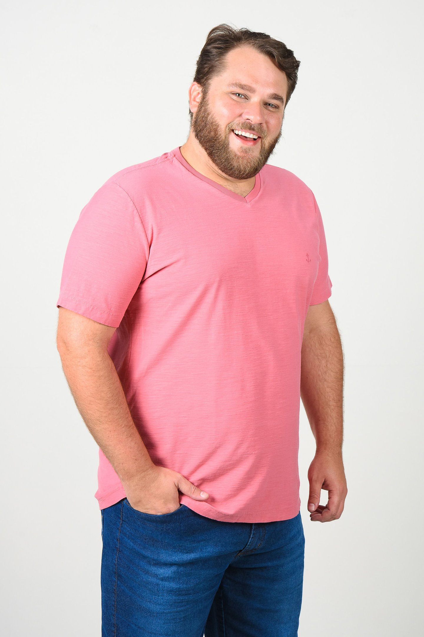 T-shirt decote v  plus size rosa