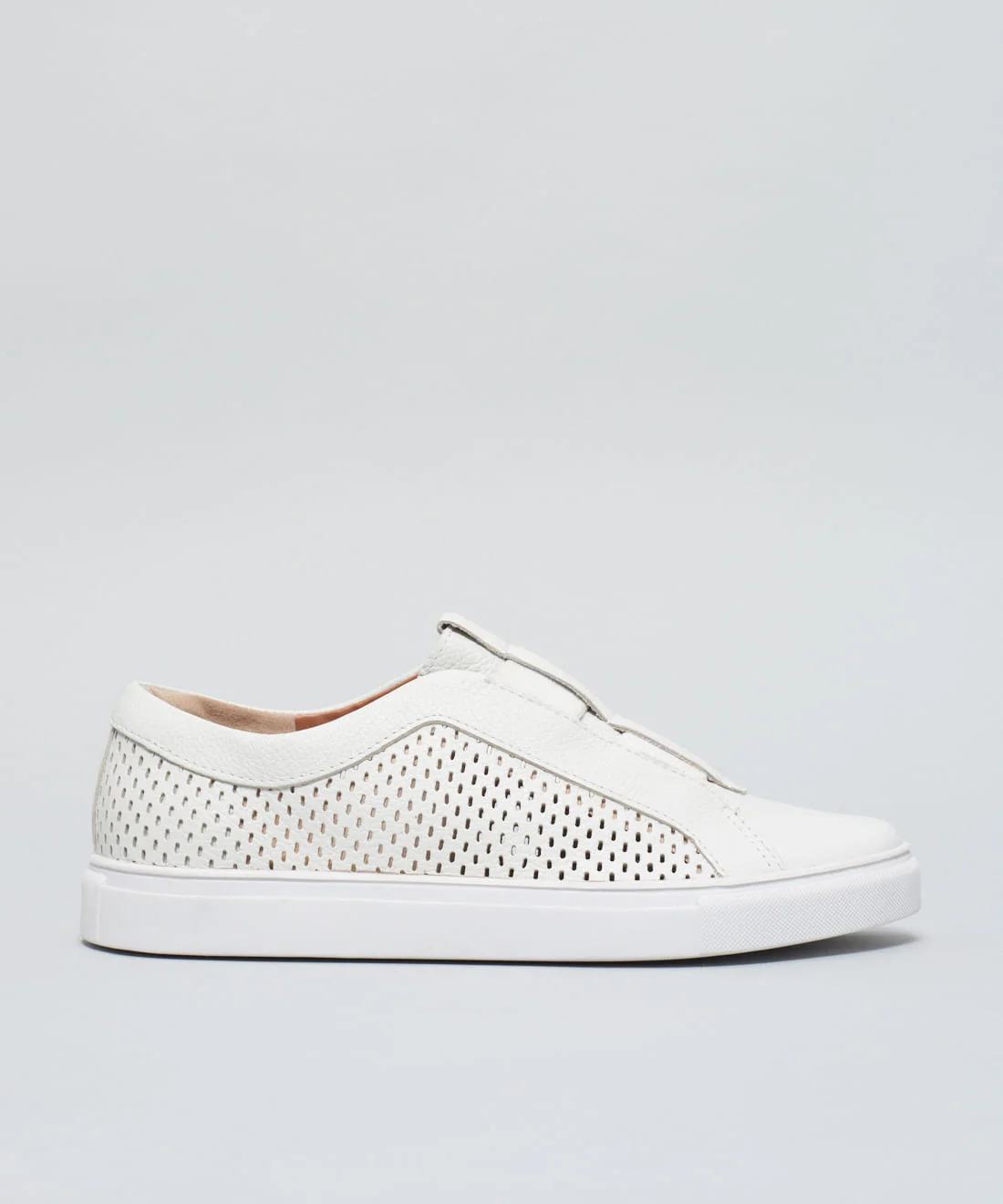 Tenis Elastico Perfuros - Branco