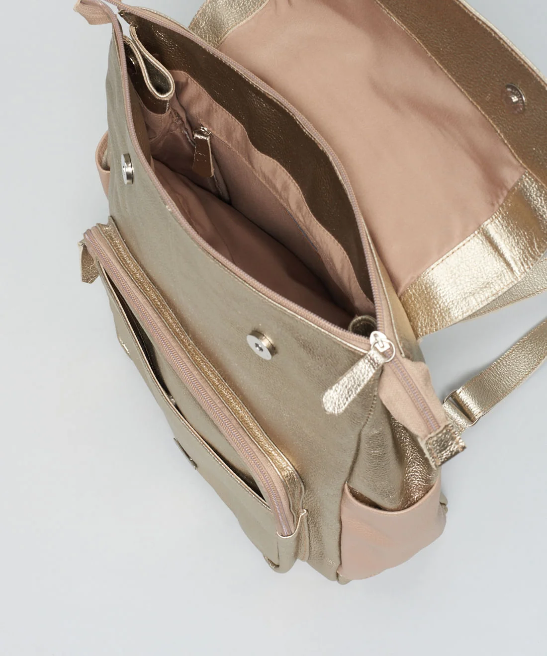 Mochila Couro Gabi - Prata Velho Prata 4