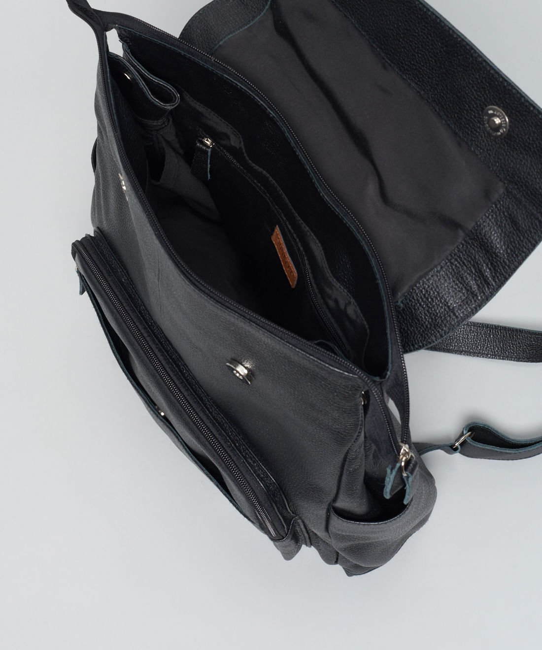 Mochila Couro Gabi - Preto Preto 4