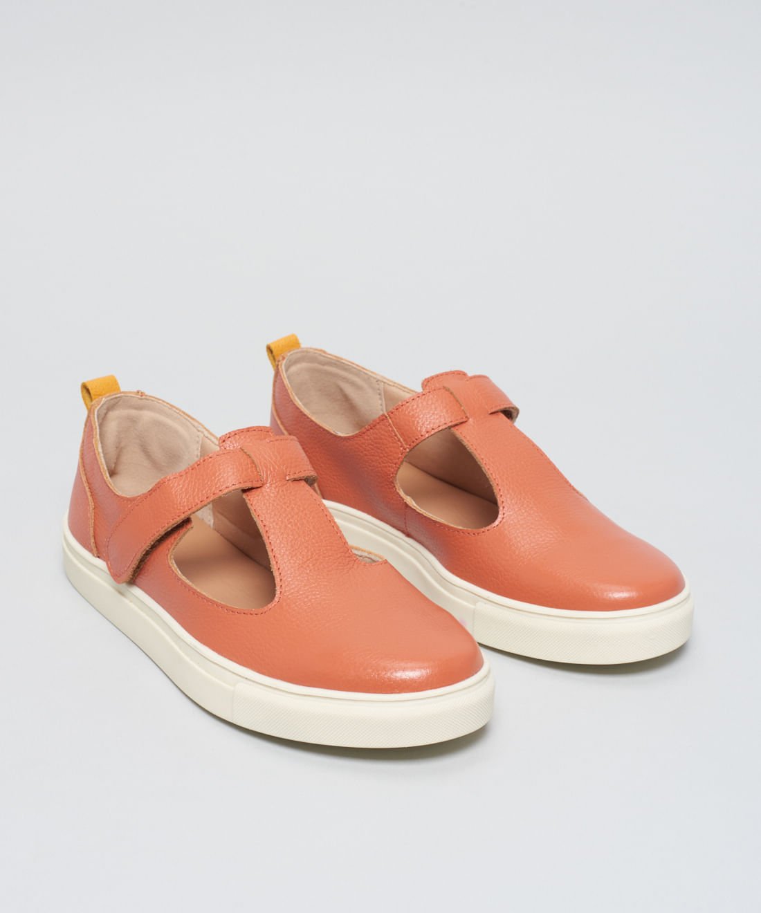 Tenis Couro Vazado Velcro - Ocre Ocre 2