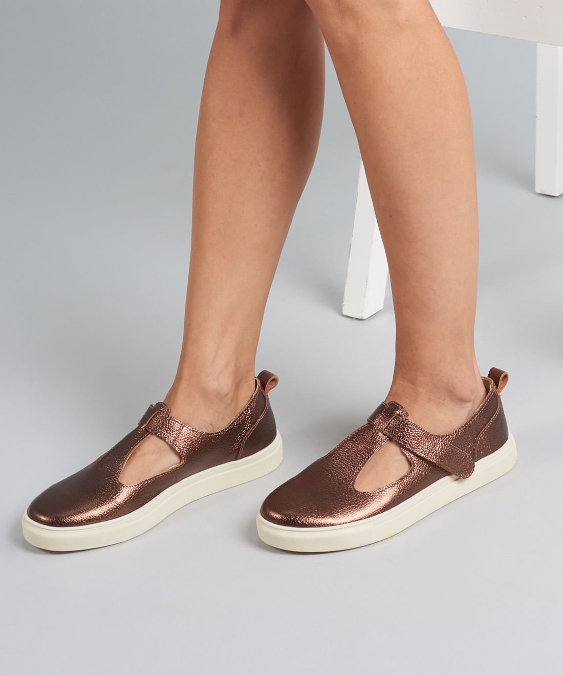 Tenis Couro Vazado Velcro - Bronze Bronze 5