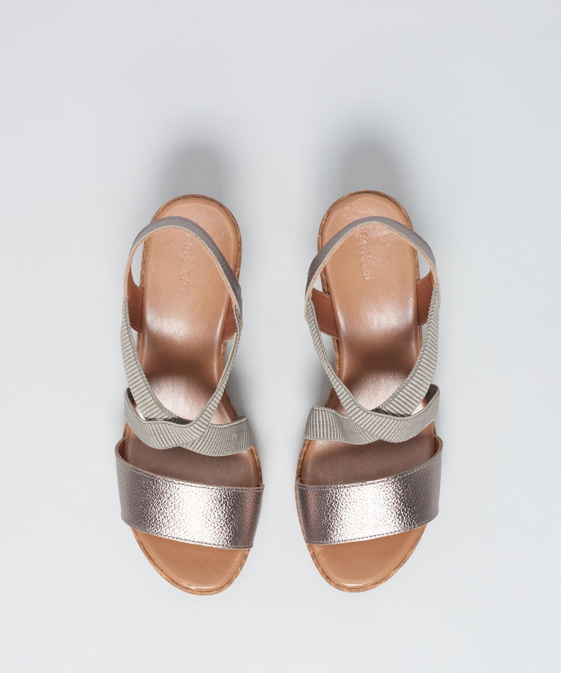 Anabela Couro Elastico Cruzado - Onix Prata 4