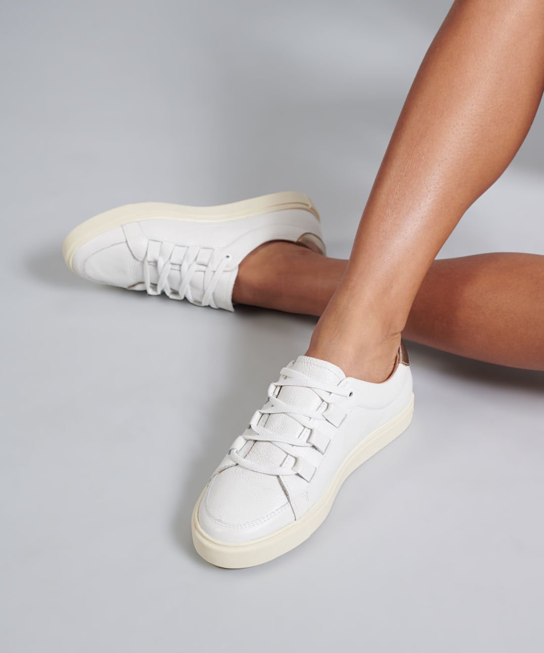 Tenis Couro Olivia - Onix Prata 5