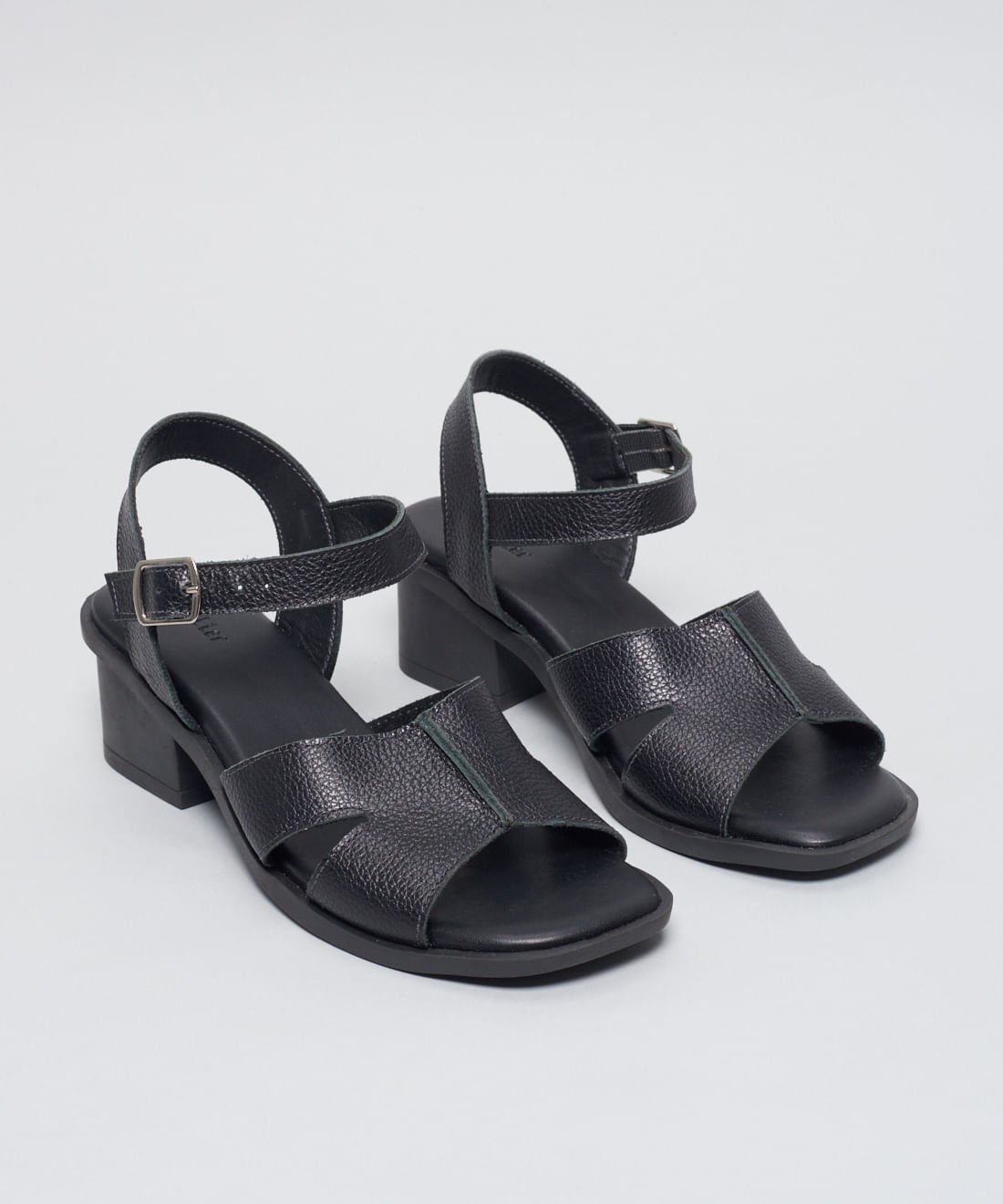 Sandalia Media Couro Amanda - Preto Preto 2