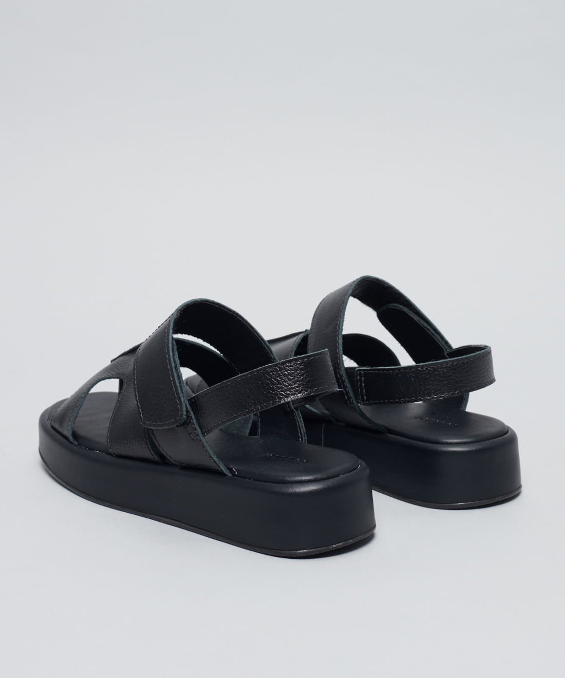 Flat Couro Helo - Preto Preto 3