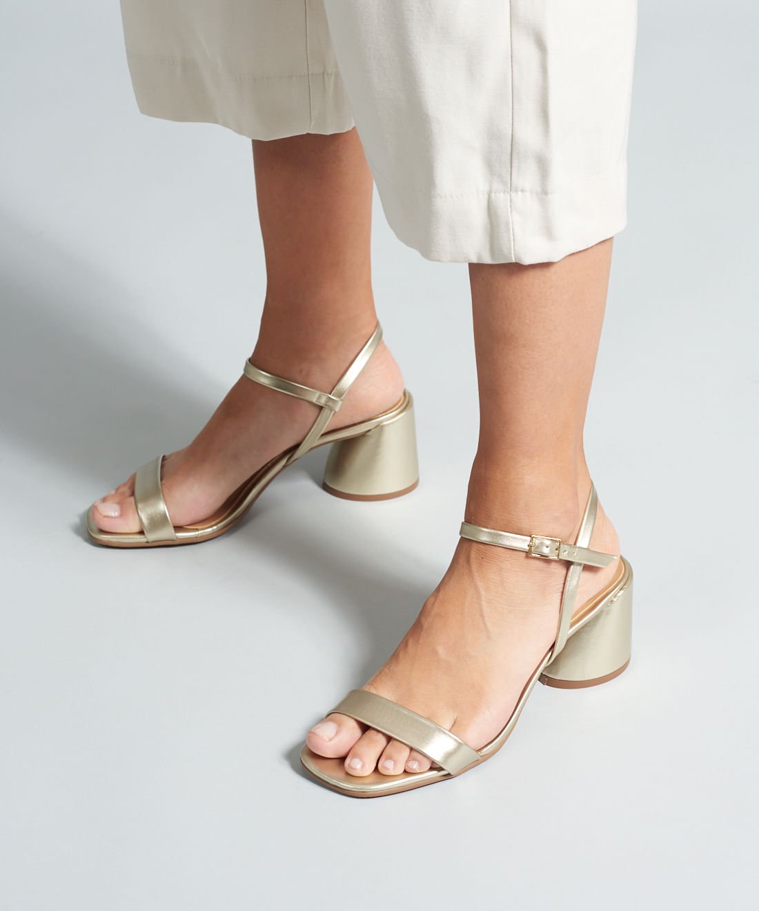 Sandalia Media Soft Bloco - Ouro Light Dourado 5