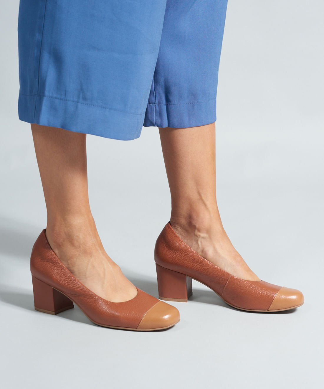 Scarpin Couro Biqueira - Mousse Marrom 5