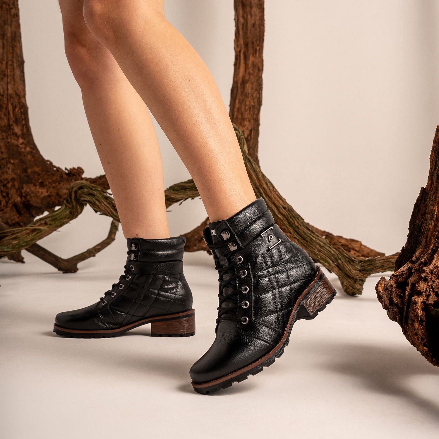 Coturno Pegada Feminino em Couro Preto 281416-05 Preto 2