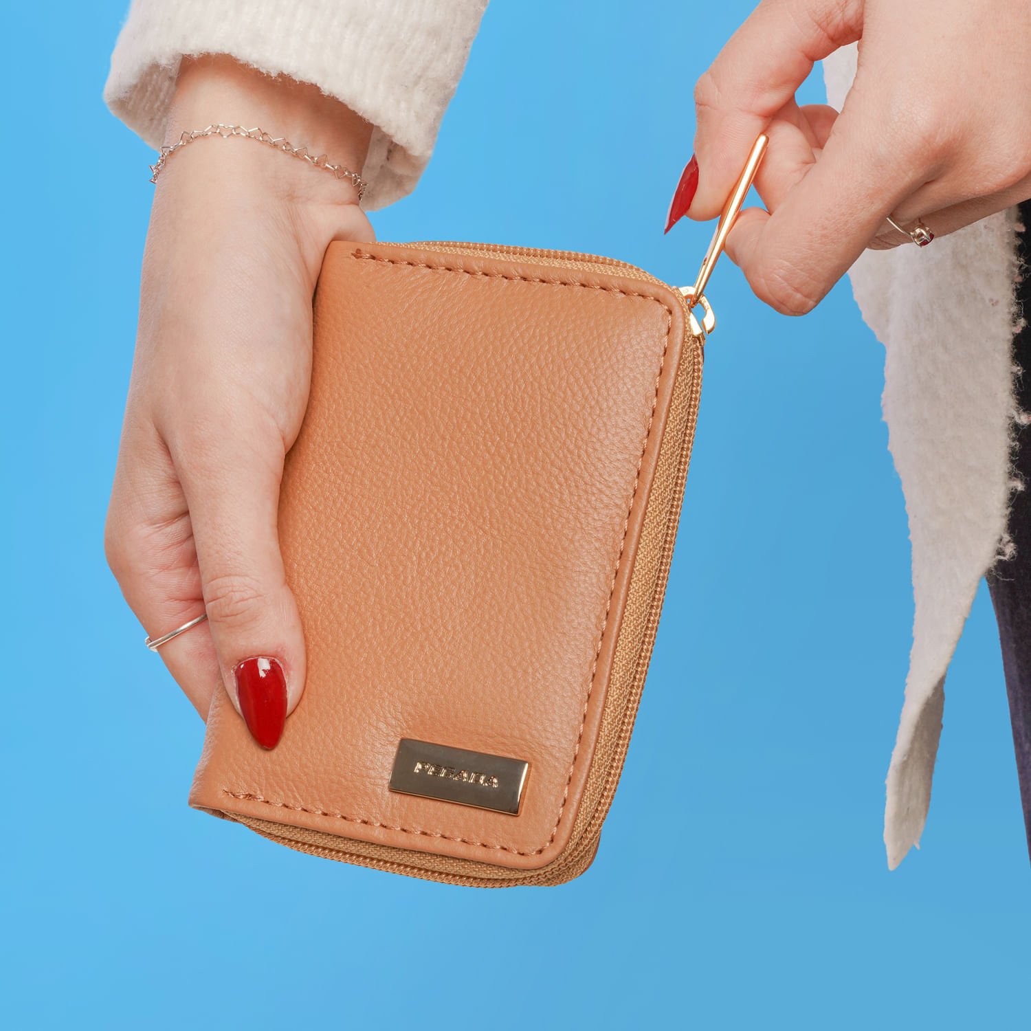 Carteira Pegada Feminina em Couro Caramelo CA001303-02 Marrom 2