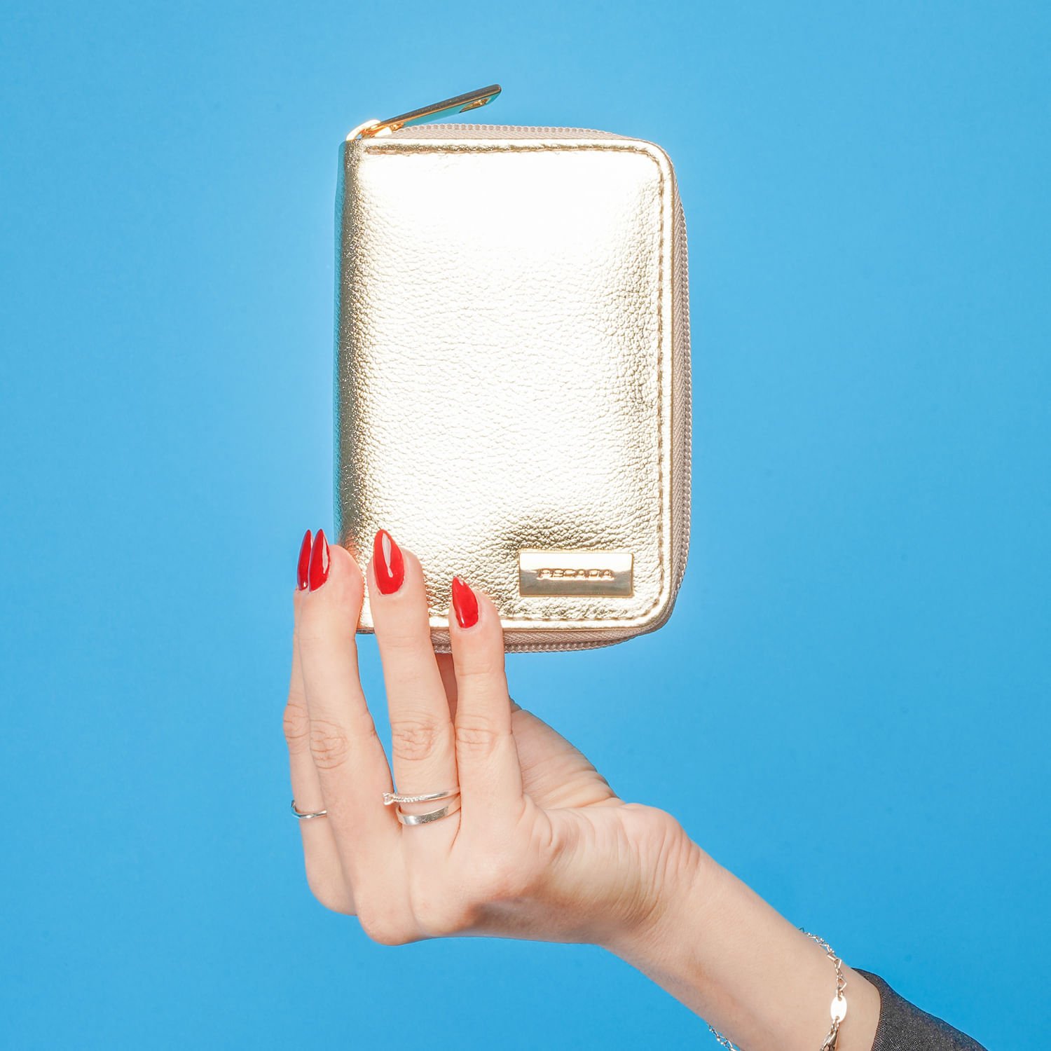 Carteira Pegada Feminina em Couro Ouro CA001303-04 Dourado 2