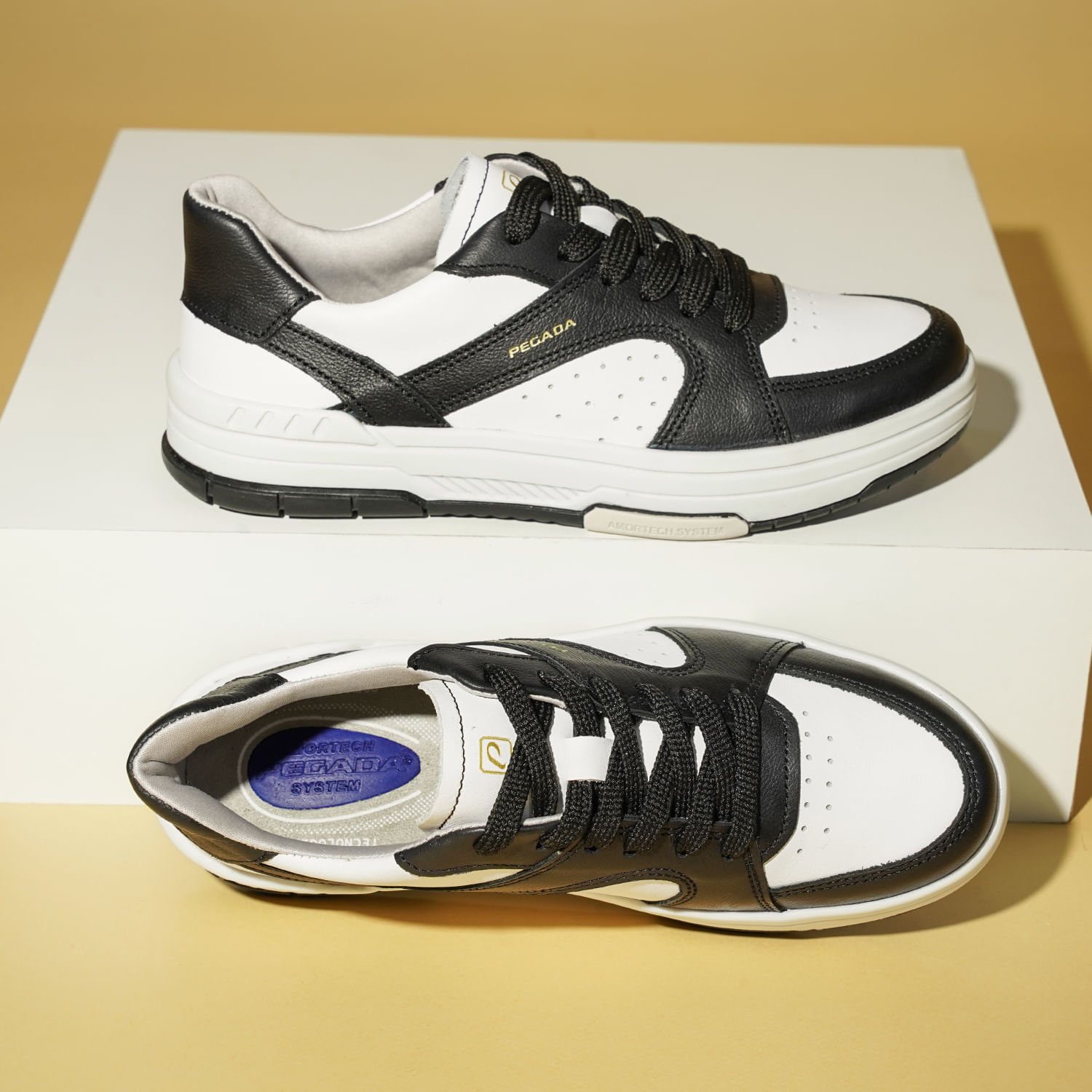 Tênis Pegada Feminino em Couro Branco 212610-04 Branco/Preto 2