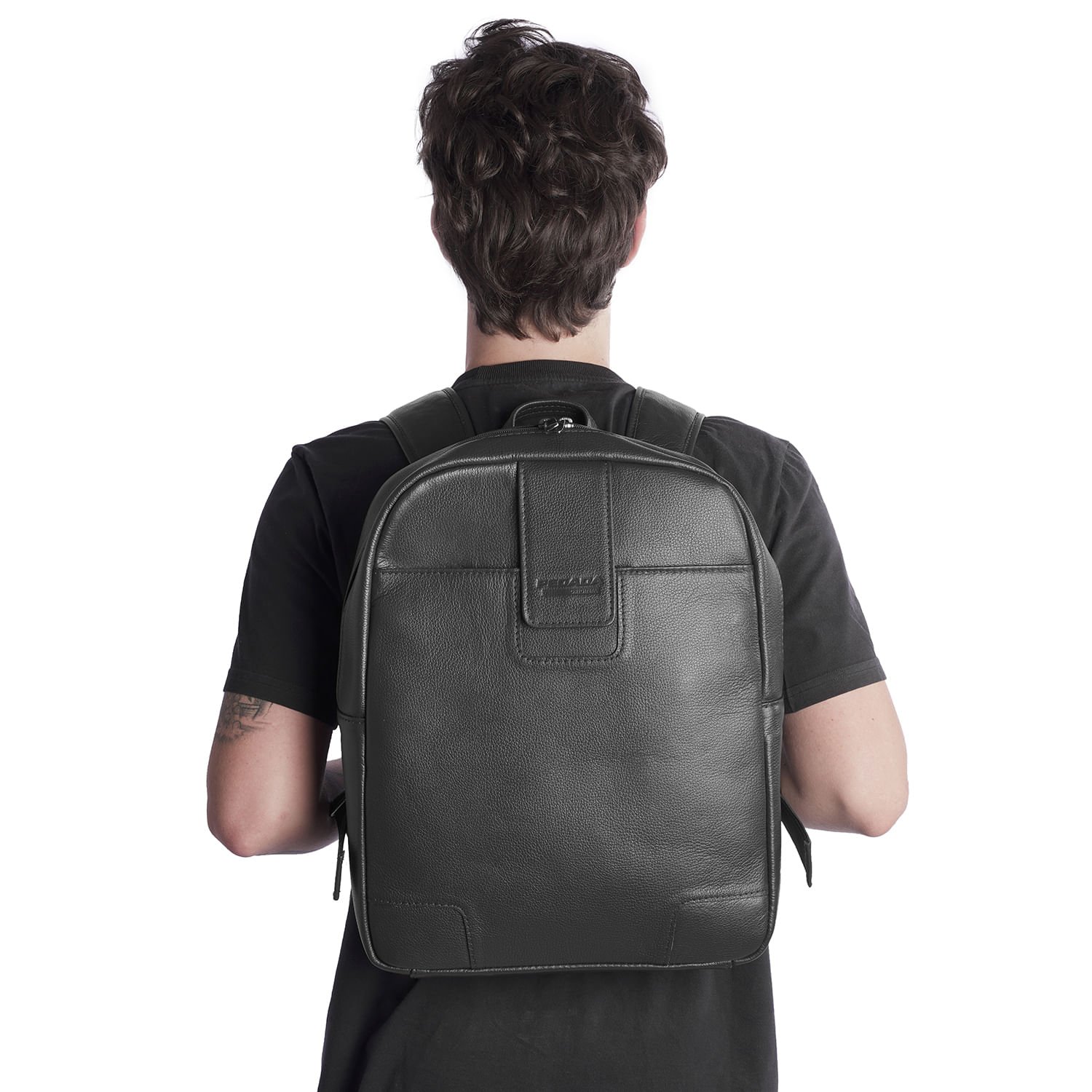 Mochila Pegada em Couro Preto MO009325-01 Preto 5