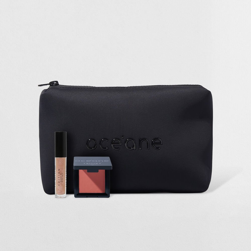 Kit nécessaire preto, blush cremoso e brilho labial