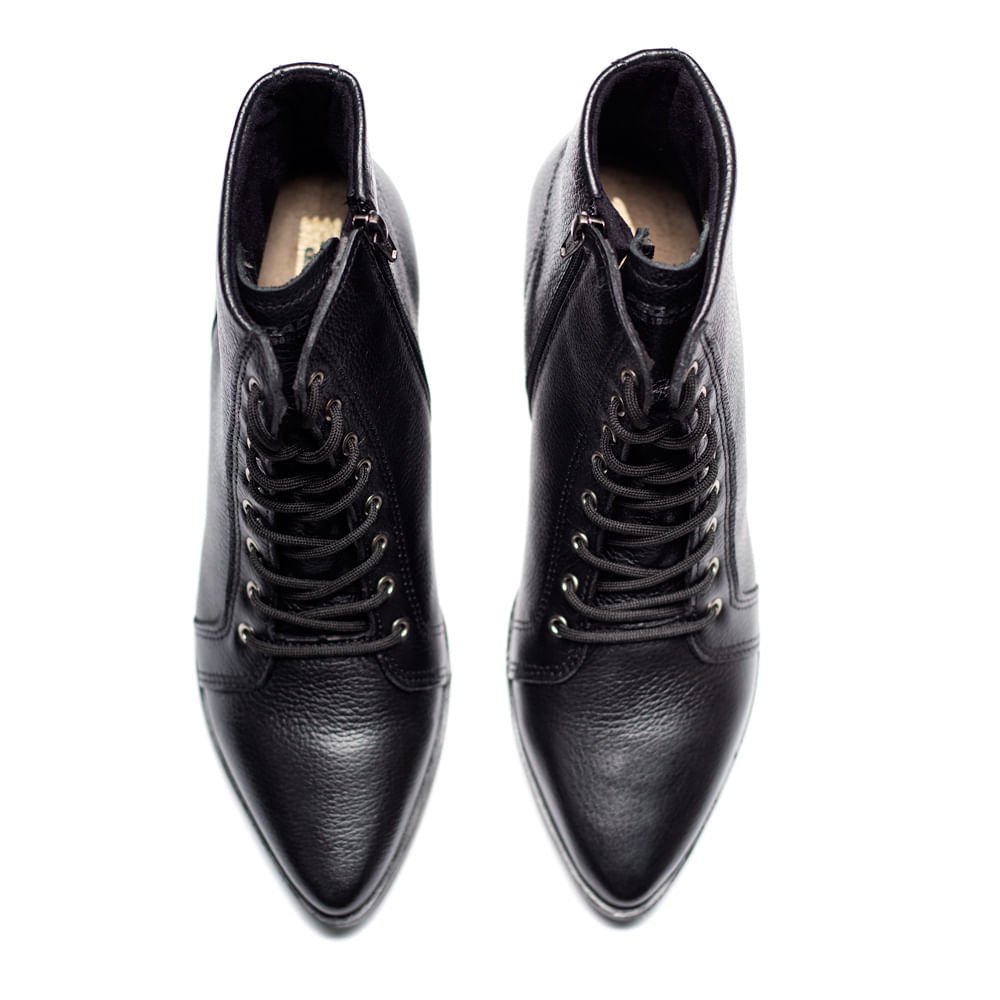 Bota Pegada Feminina em Couro com Cadarço Feminino Preto 4