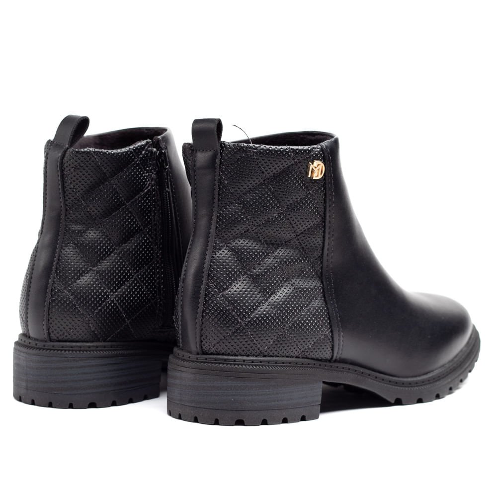 Bota Modare Feminina Cano Curto com Detalhe Matelassê Feminino Preto 6