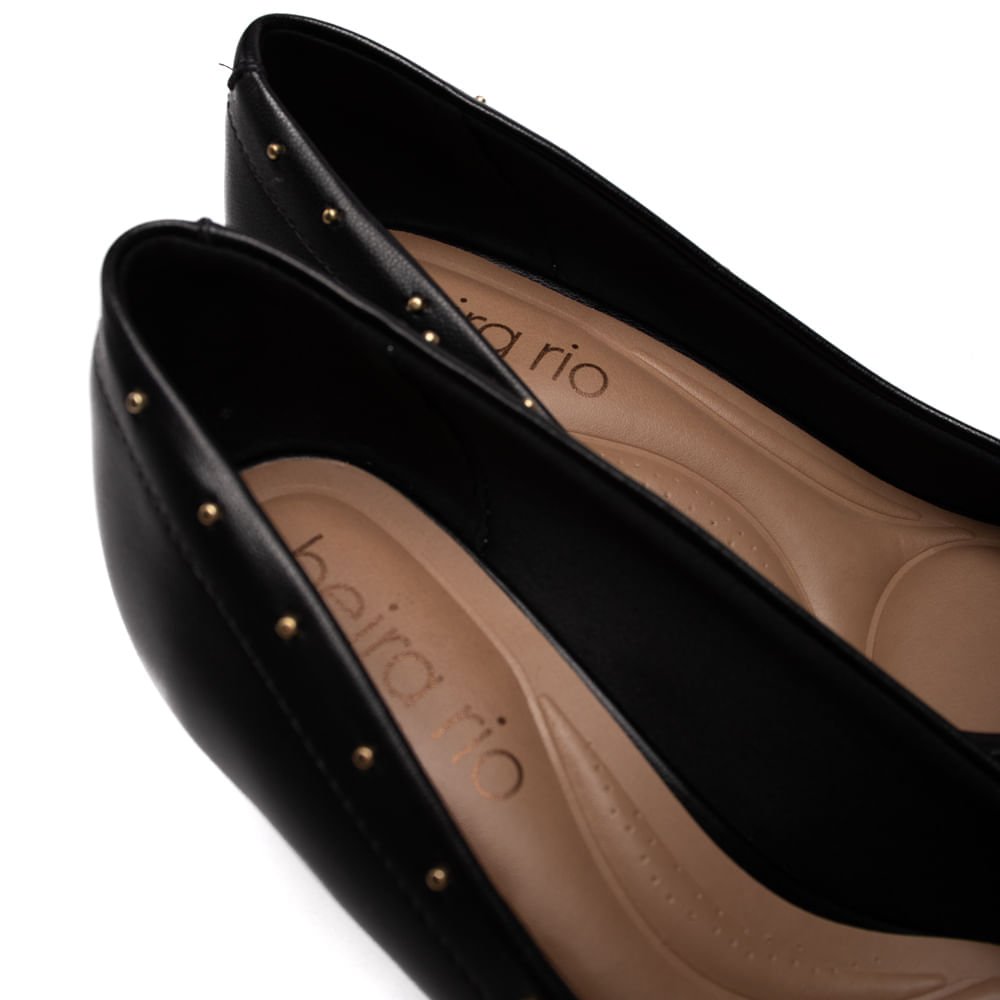Sapato Scarpin Feminino Beira Rio em Napa com Aplicações Metalizadas Preto Preto 5