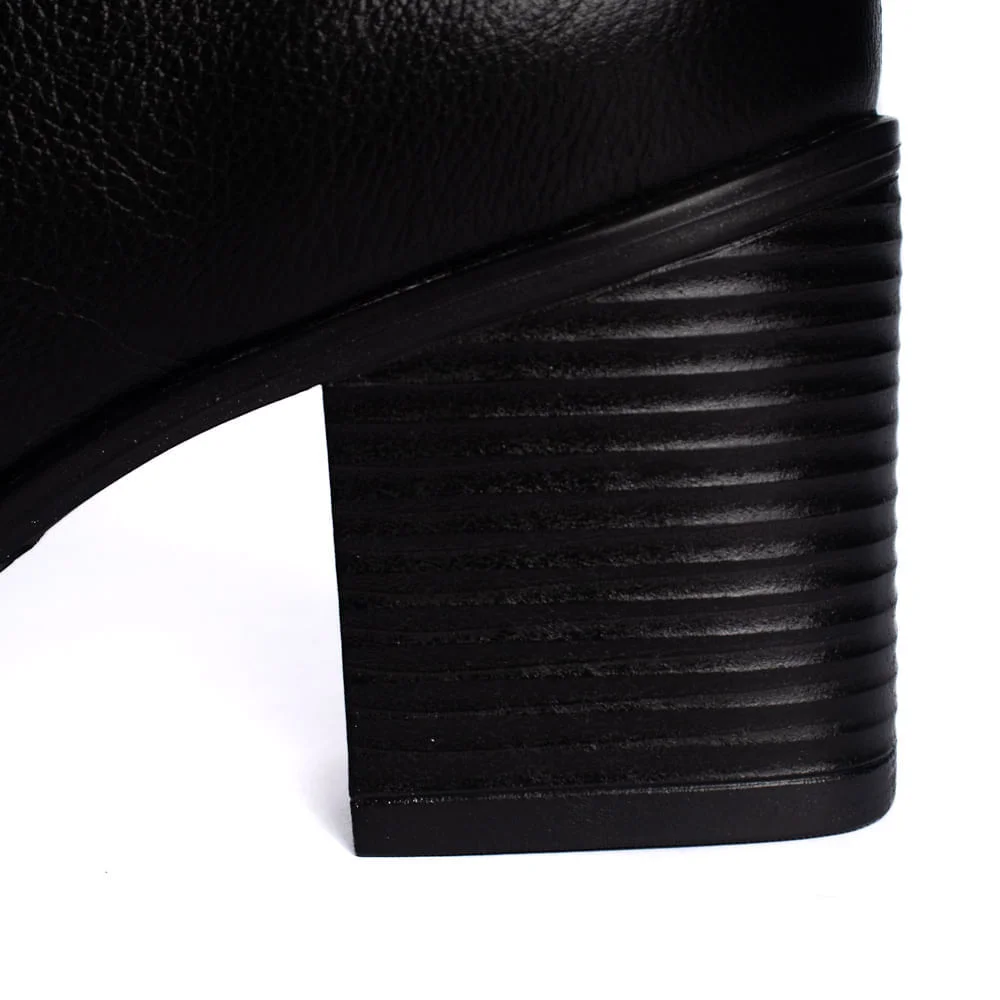 Bota Feminina Via Marte Social Cano Curto Couro Preto Preto 5