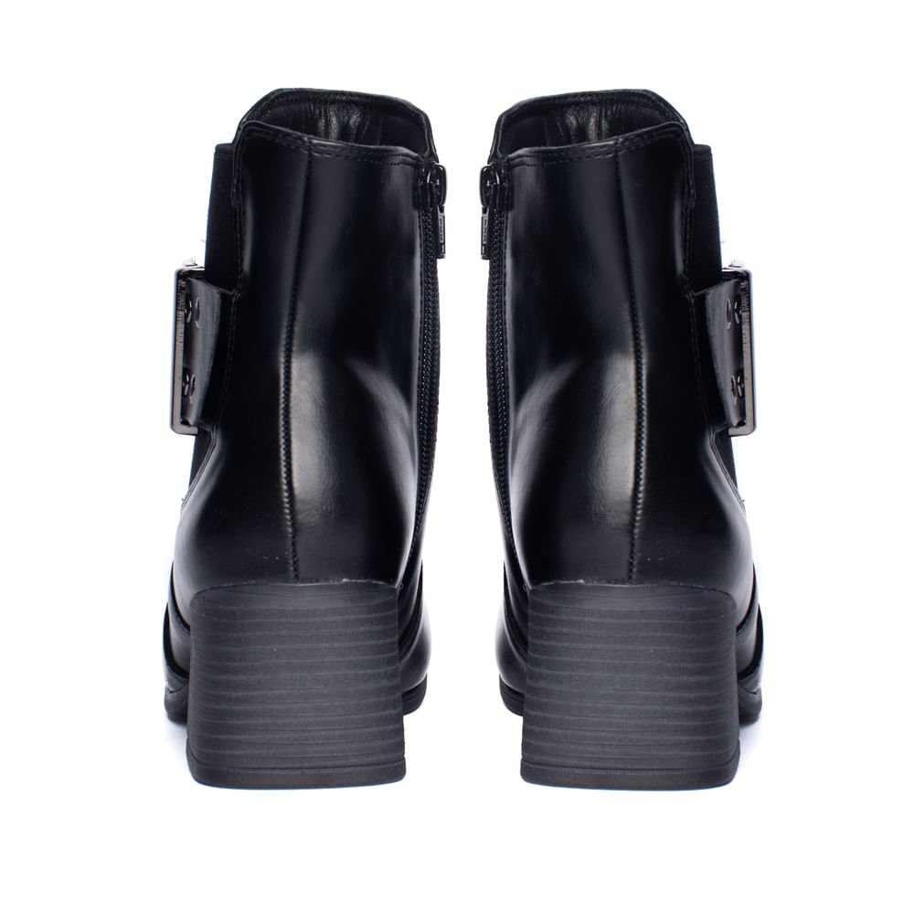 Bota Feminina Ramarim Cano Curto com Detalhe Fivela Preto Preto 3