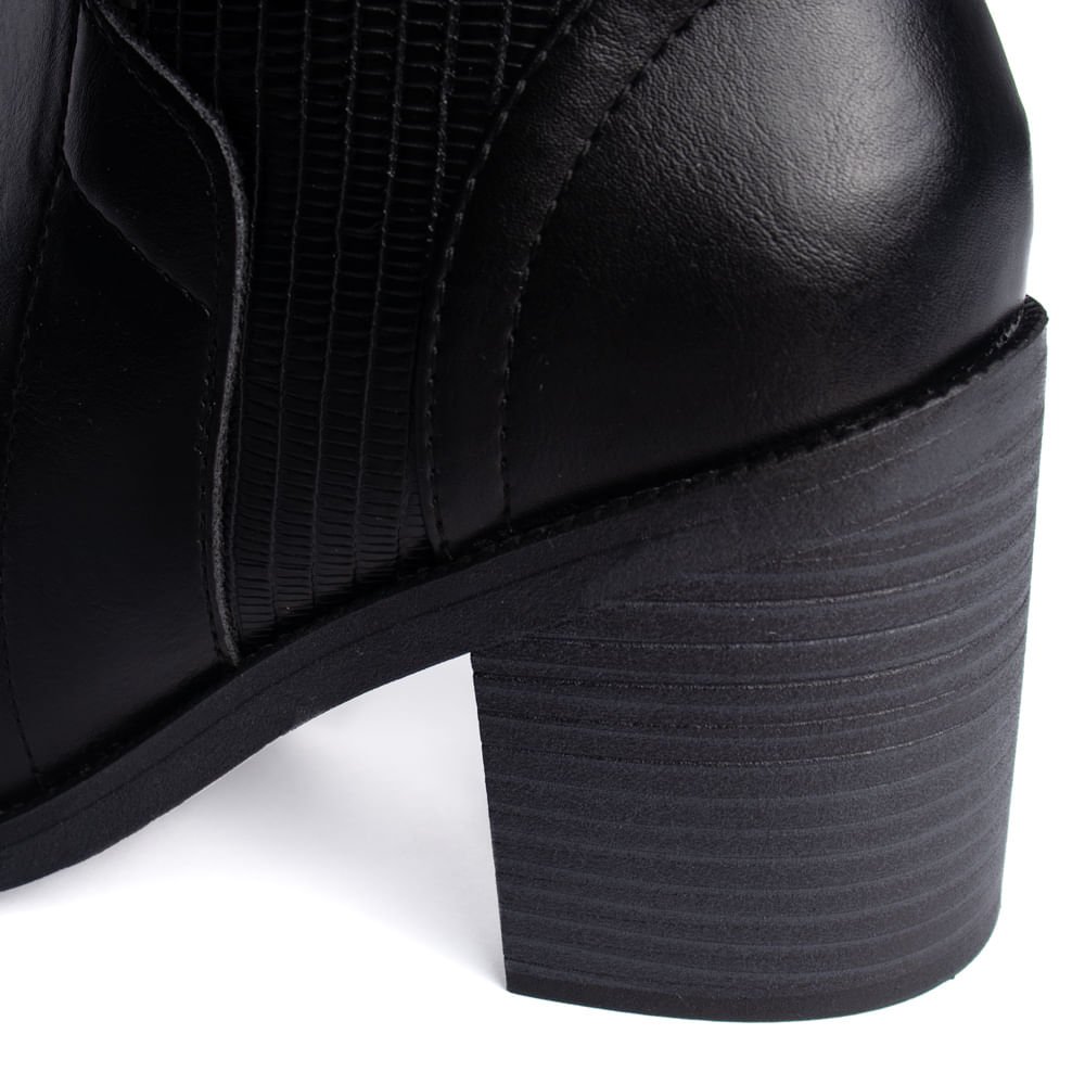 Bota Feminina Comfortflex com Detalhe Texturizado Preto Preto 6