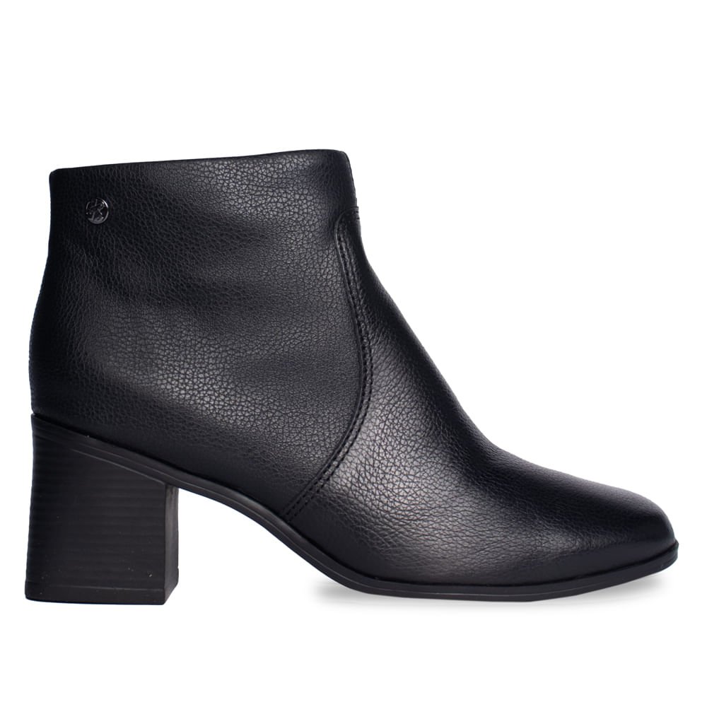 Bota Feminina Cano Curto Salto Bloco Preto 1