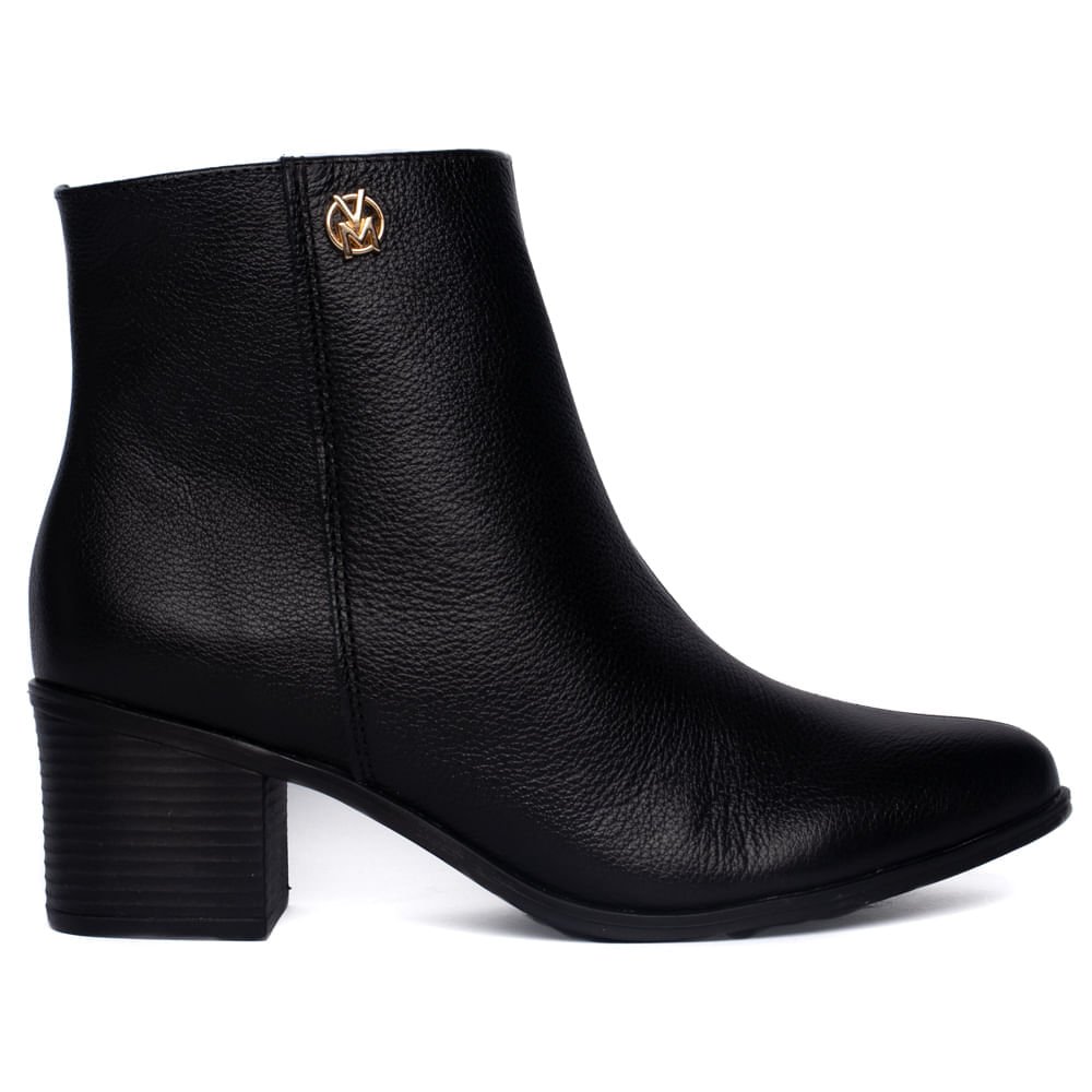 Bota Feminina Via Marte Couro Cano Curto Salto Médio Preto