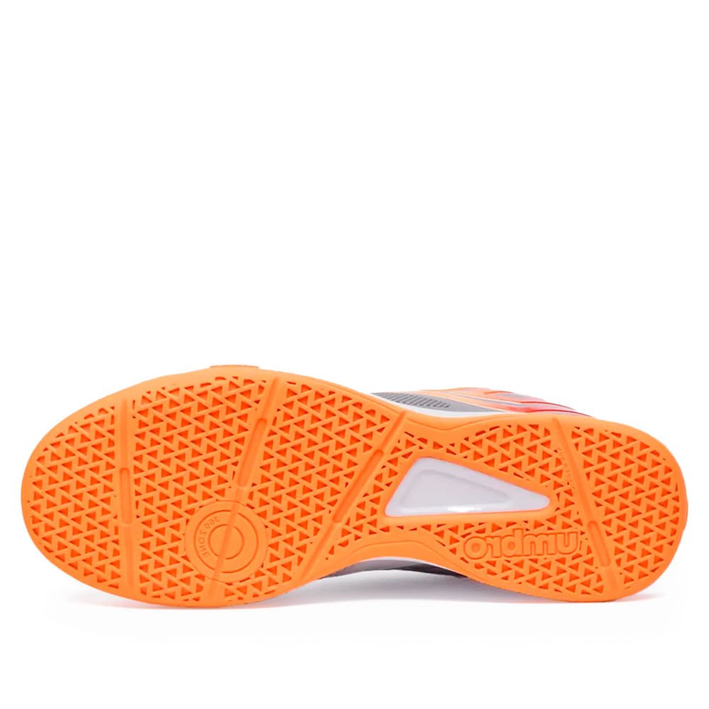 Chuteira Futsal Umbro Pro 5 Bump Club Preto/Laranja Cinza/Laranja 2