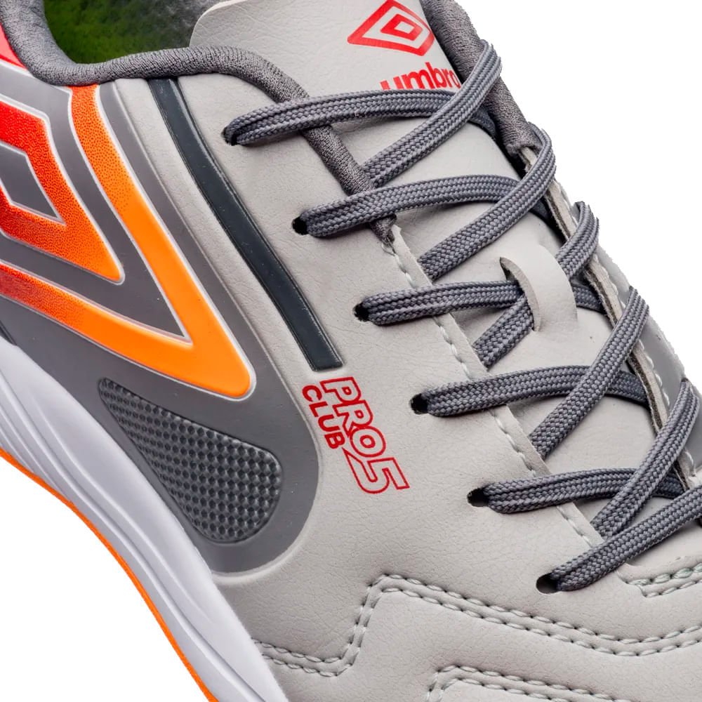 Chuteira Futsal Umbro Pro 5 Bump Club Preto/Laranja Cinza/Laranja 6