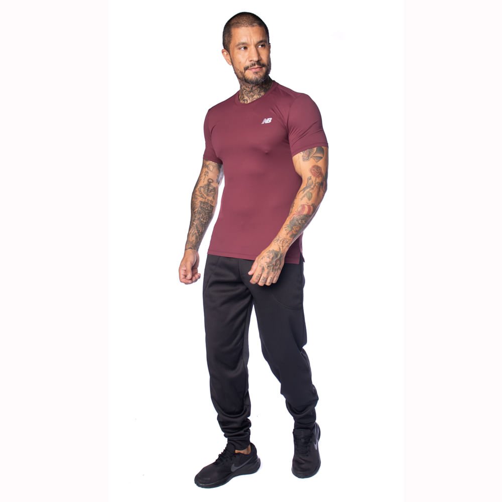 Camiseta Masculina New Balance Sport Essentials Bordô Bordô 4