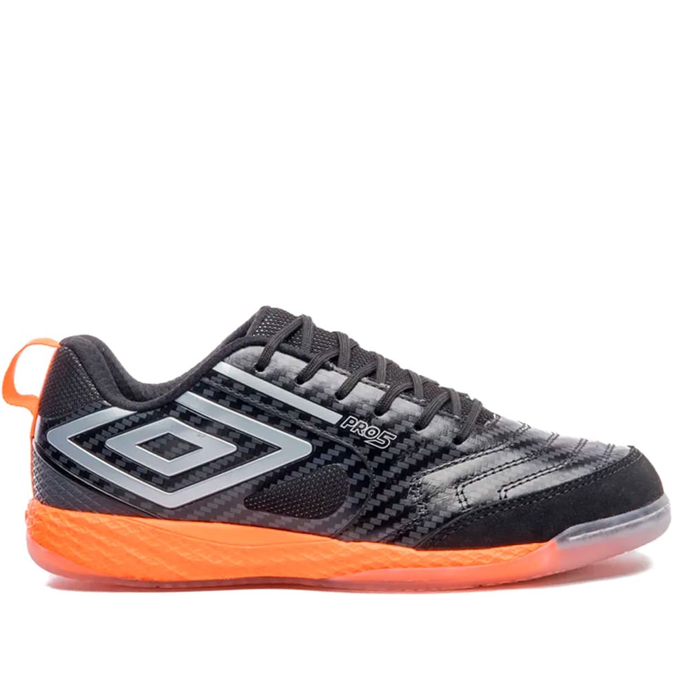 Chuteira Masculina Umbro Futsal Pro 5 Bump Preto/Laranja