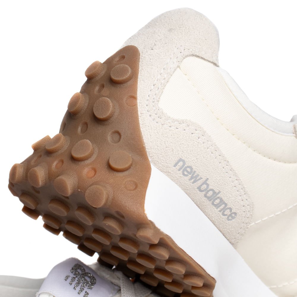 Tênis Feminino New Balance 327 Logo Ampliado Bege/Cinza Bege 7