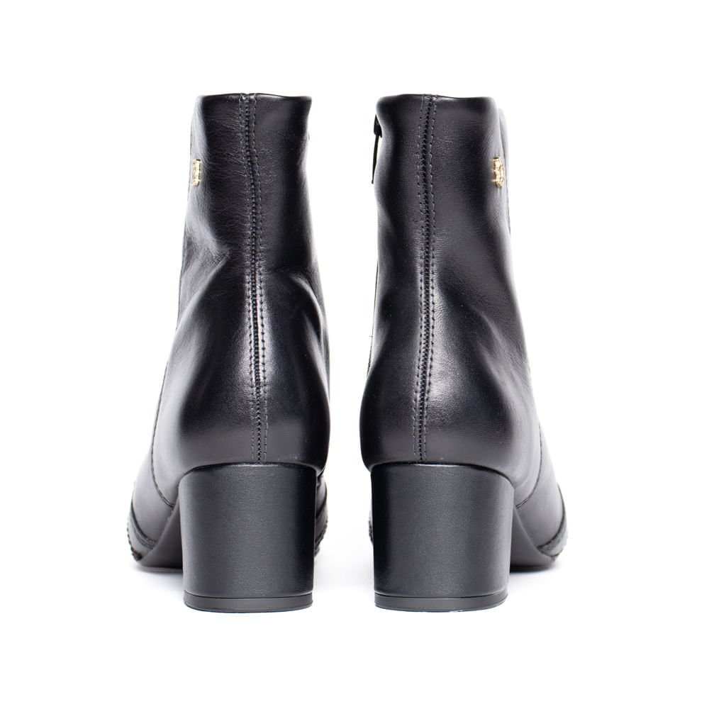 Bota Feminina Ramarim Total Comfort Couro Preto Preto 3