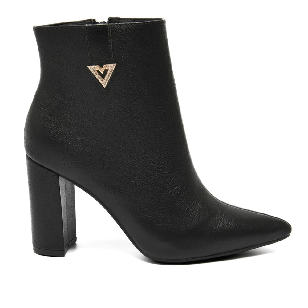 Bota Feminina Via Marte Cano Curto Couro Com Strass Preto