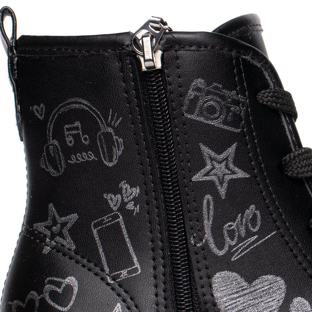 Bota Infantil Molekinha Cano Médio Gravuras Preto/Cinza Preto 5