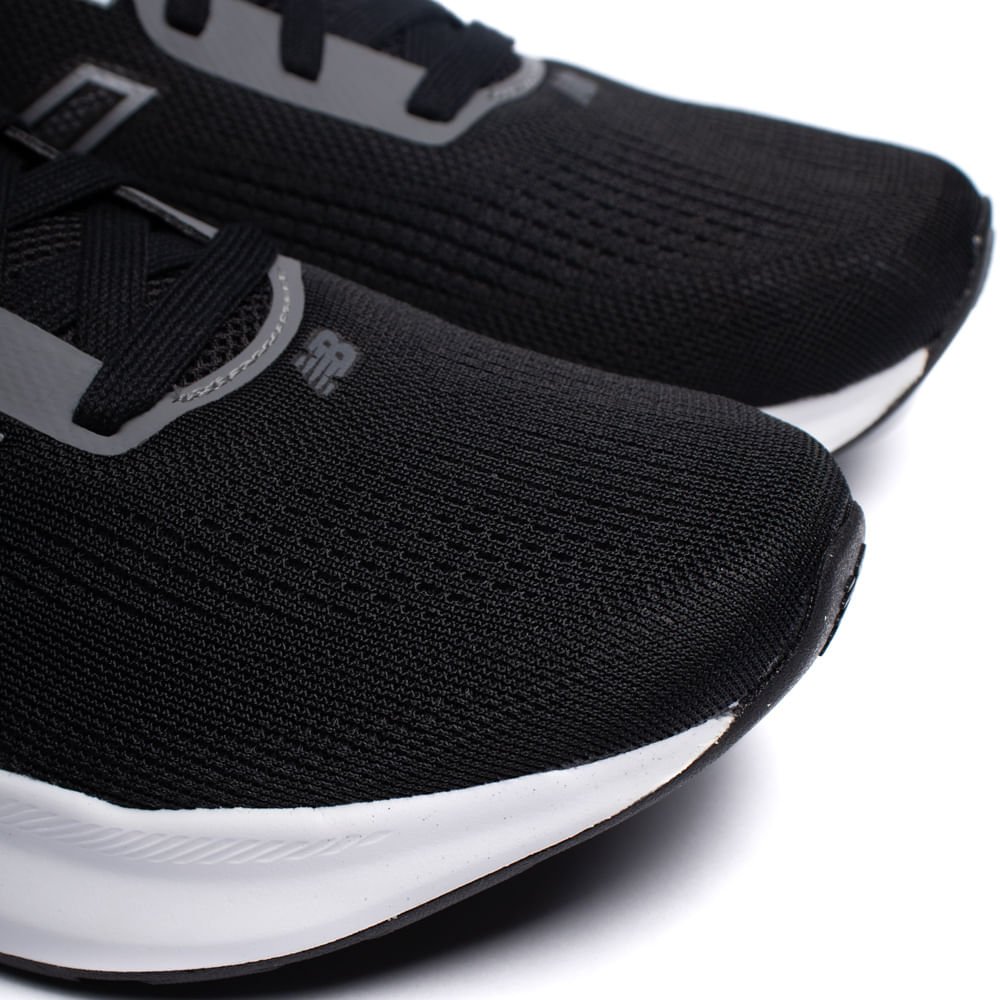 Tênis Masculino New Balance 520 V9 Esportivo Preto/Cinza Preto 5