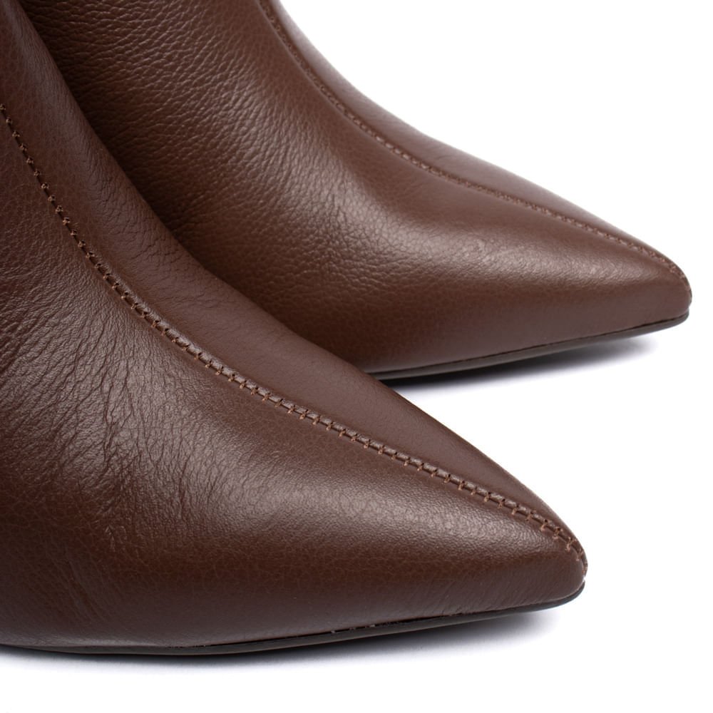 Bota Feminina Via Marte Cano Curto Couro Com Strass Marrom Marrom 6