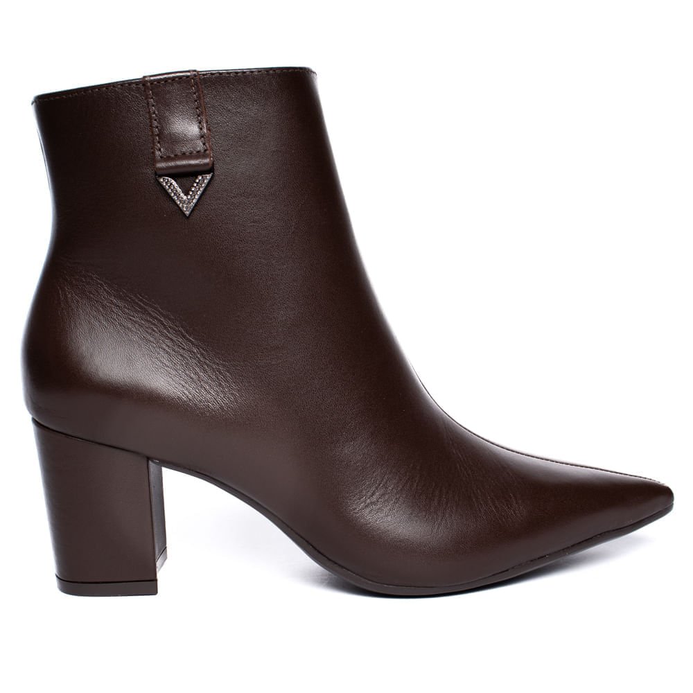 Bota Feminina Via Marte Bico Fino Couro Marrom