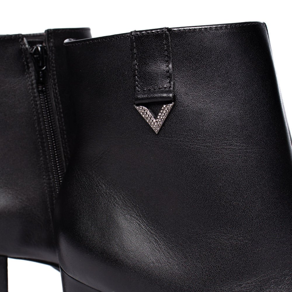 Bota Feminina Via Marte Bico Fino Em Couro Preto Preto 5