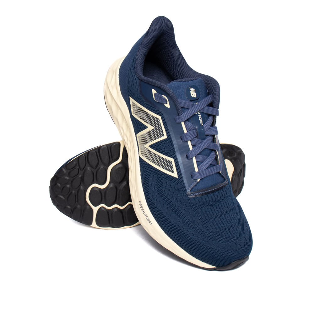 Tênis Masculino New Balance Fresh Foam Arishi V4 Marinho