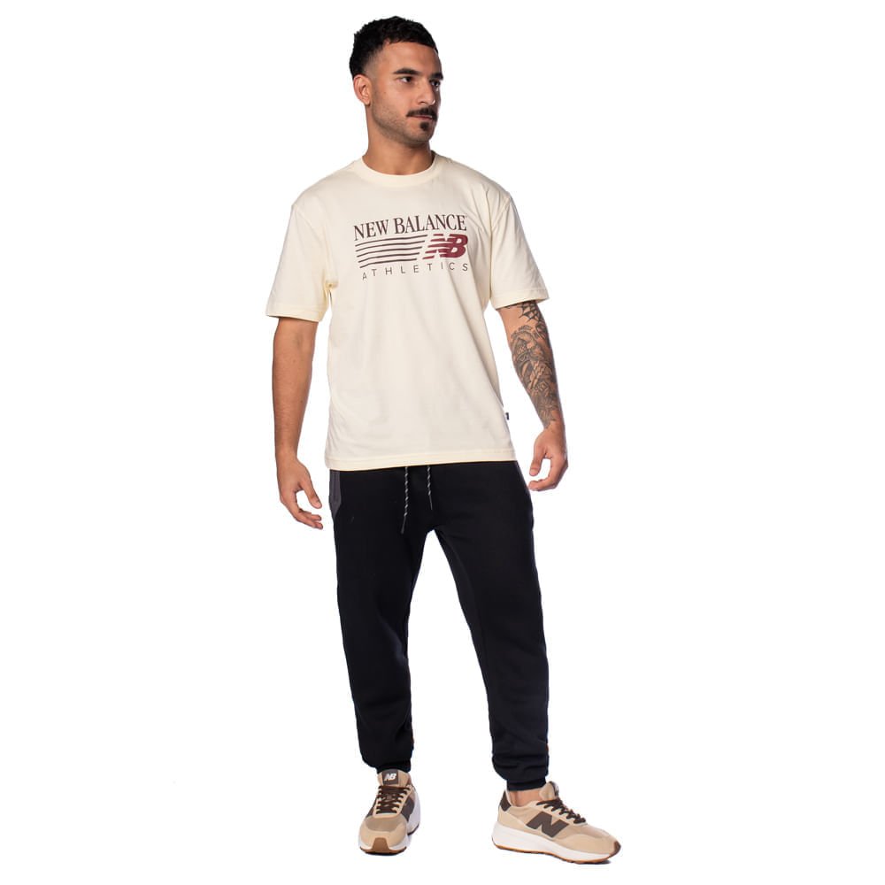 Camiseta Masculina New Balance Reimagined Logo Creme/Vinho Bege 5